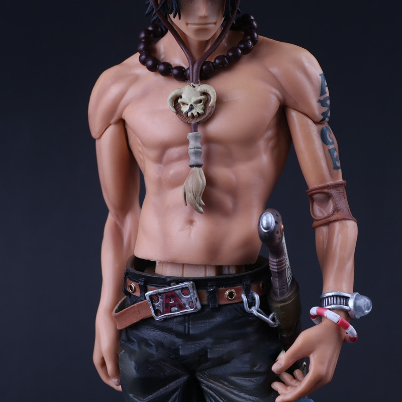 statue ace one piece