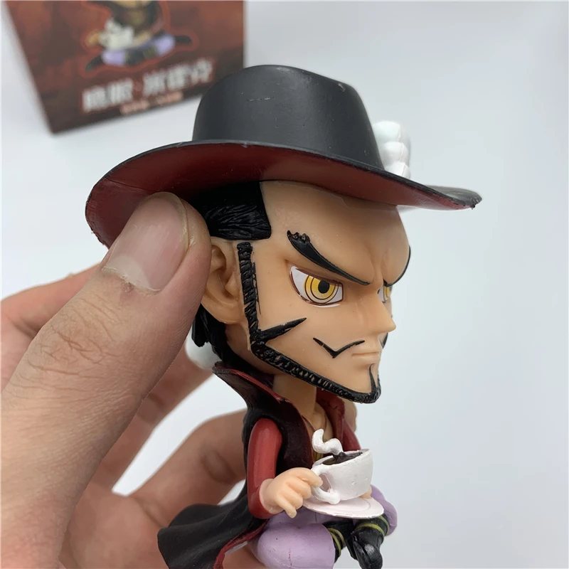 Dracule Mihawk Drinking Tea Action Figure 11cm