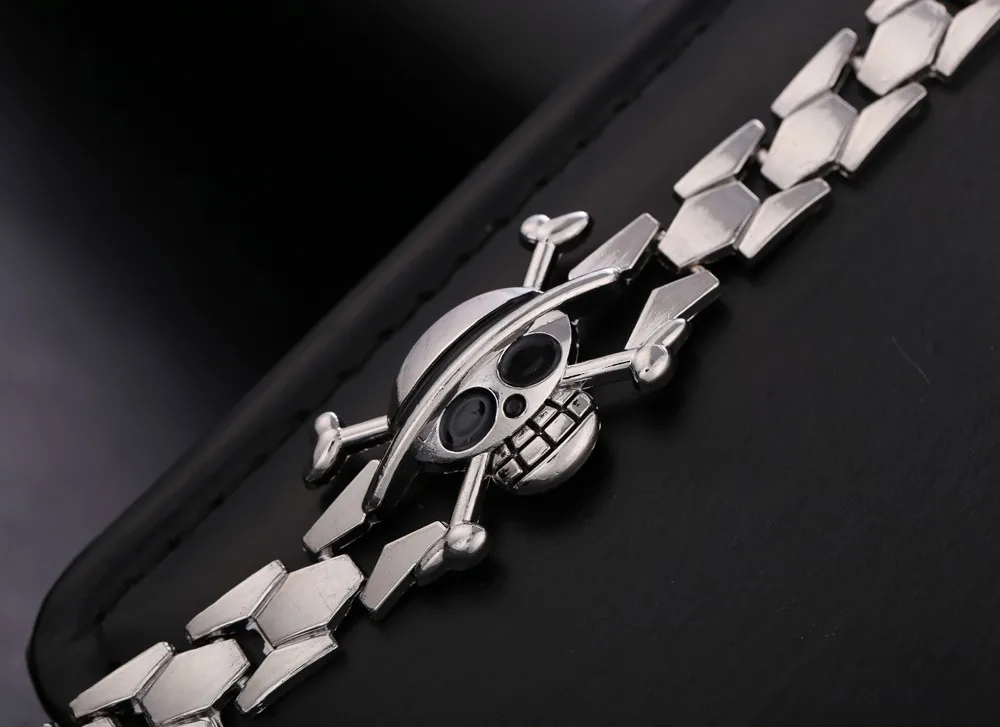 One Piece silver skull plating alloy bracelet