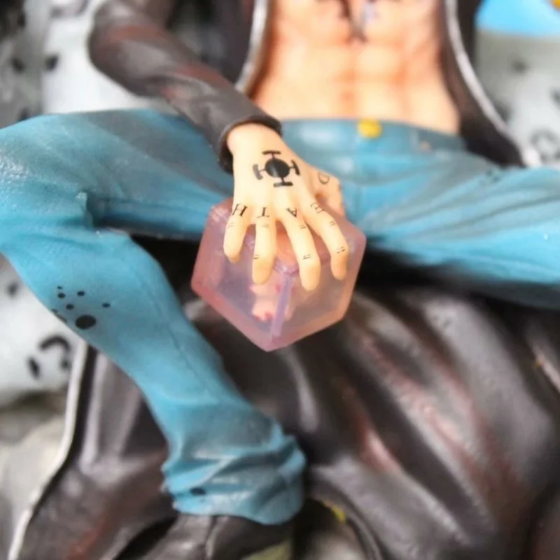 One Piece Figure Oversized Trafalgar D GK Oka Shichibukai 27cm PVC