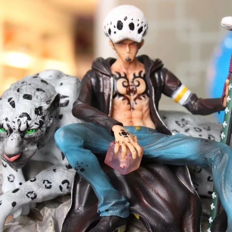 One Piece Figure Oversized Trafalgar D GK Oka Shichibukai 27cm PVC