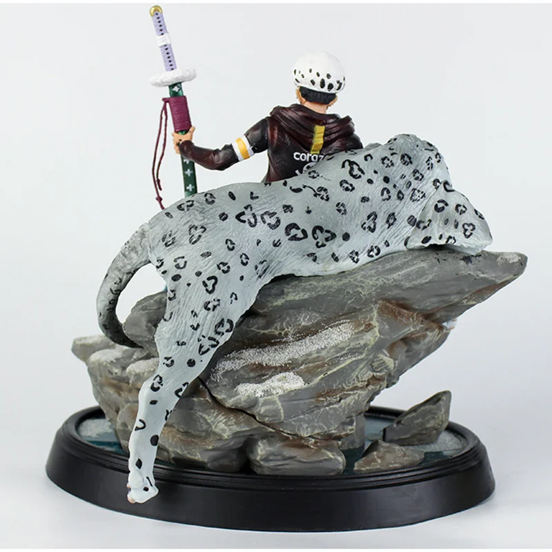 One Piece Figure Oversized Trafalgar D GK Oka Shichibukai 27cm PVC