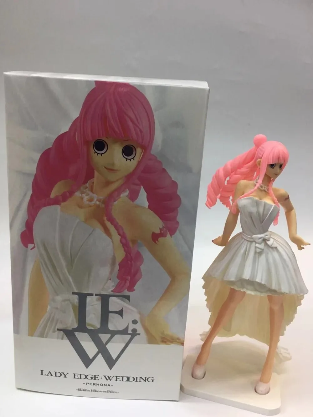 22cm Perona sexy white Action Figure